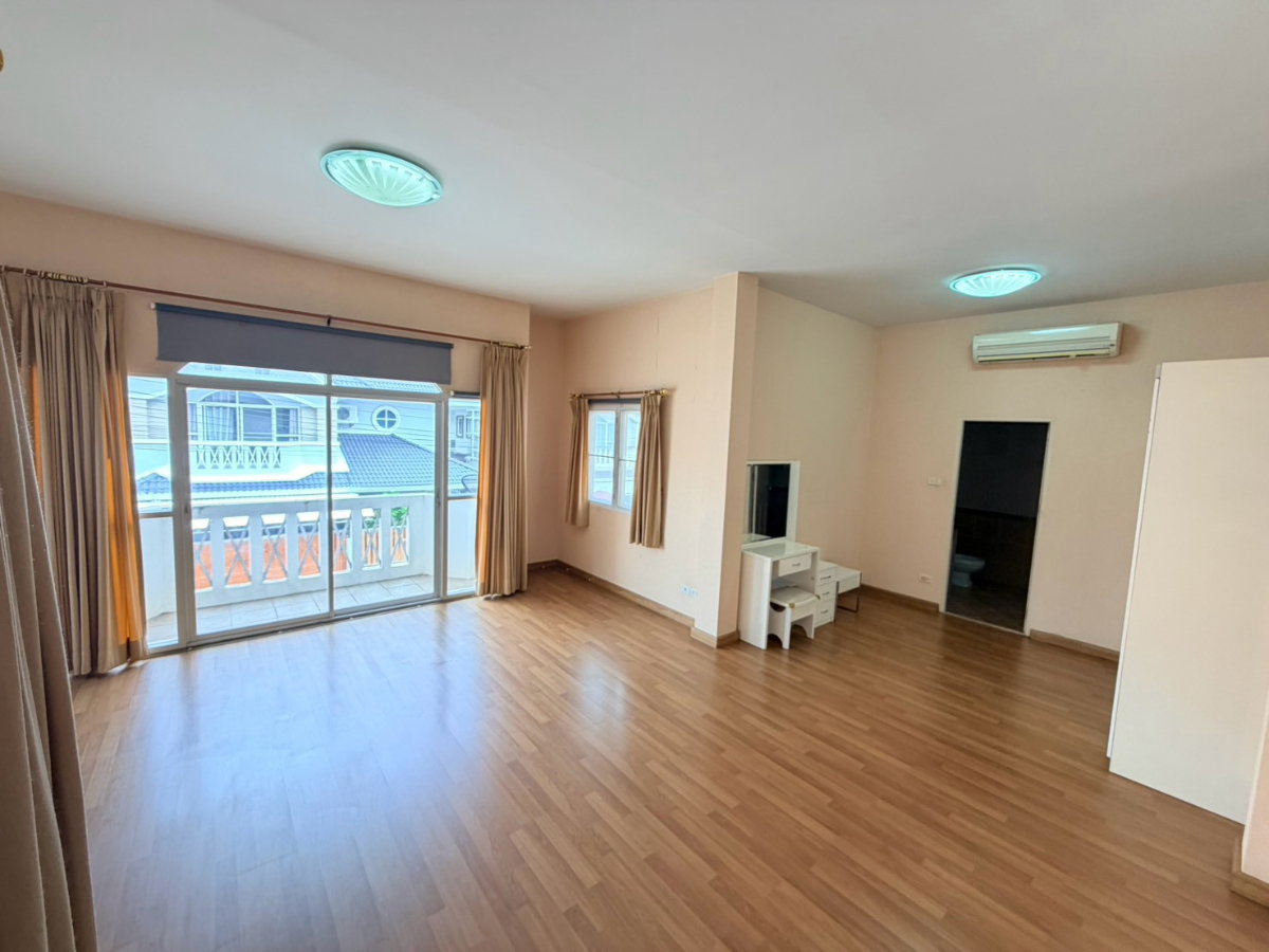 picture "Ratcha 3 Village" Spacious Detached House with 283 sq.m. near Central Westgate - 25/26