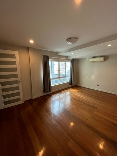 4-bed townhouse for rent, 200 sqm, 27 sq wah, Yan Nawa