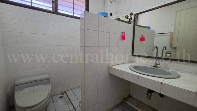 รูป บ้านเดี่ยว 2 ชั้น 111 ตรว. ซอยบางแวก 156 ทำเลดีมาก ราคาถูกที่สุด - รูปที่ 28/31