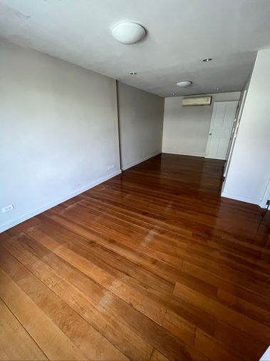 4-bed townhouse for rent, 200 sqm, 27 sq wah, Yan Nawa