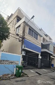 6 Bedroom Townhouse for sale in Bang Na, Bangkok 6681270