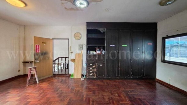 รูป บ้านเดี่ยว 2 ชั้น 111 ตรว. ซอยบางแวก 156 ทำเลดีมาก ราคาถูกที่สุด - รูปที่ 13/31