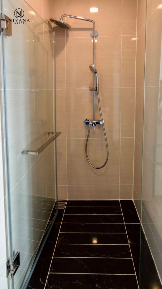 picture Brand New. Beautifully Furnished. Perfectly Located. - 9/22