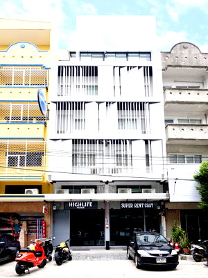 เช่าอาคารพาณิชย์ โรงเรียนนานาชาติเด่นหล้า : ให้เช่าอาคารพาณิชย์ 2 ห้องทะลุกัน ติดถนนรัตนาธิเบศร์