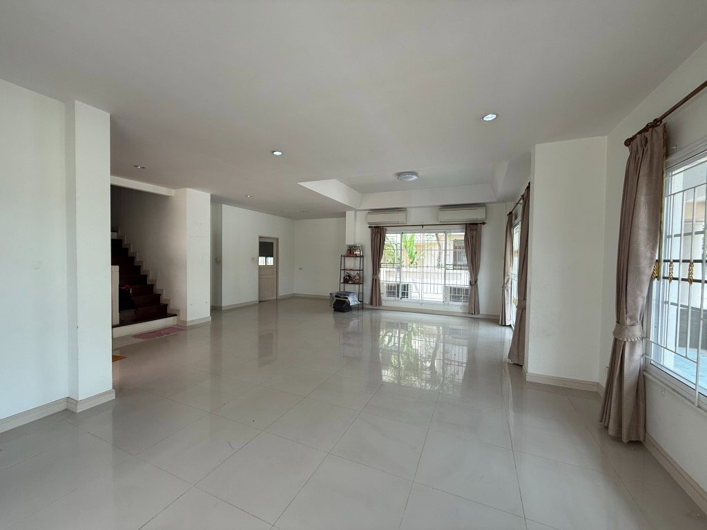 รูป ขายบ้านเดี่ยวหลังใหญ่ โซนอ่างศิลา หมู่บ้านไอยราเบย์วิว - รูปที่ 4/16