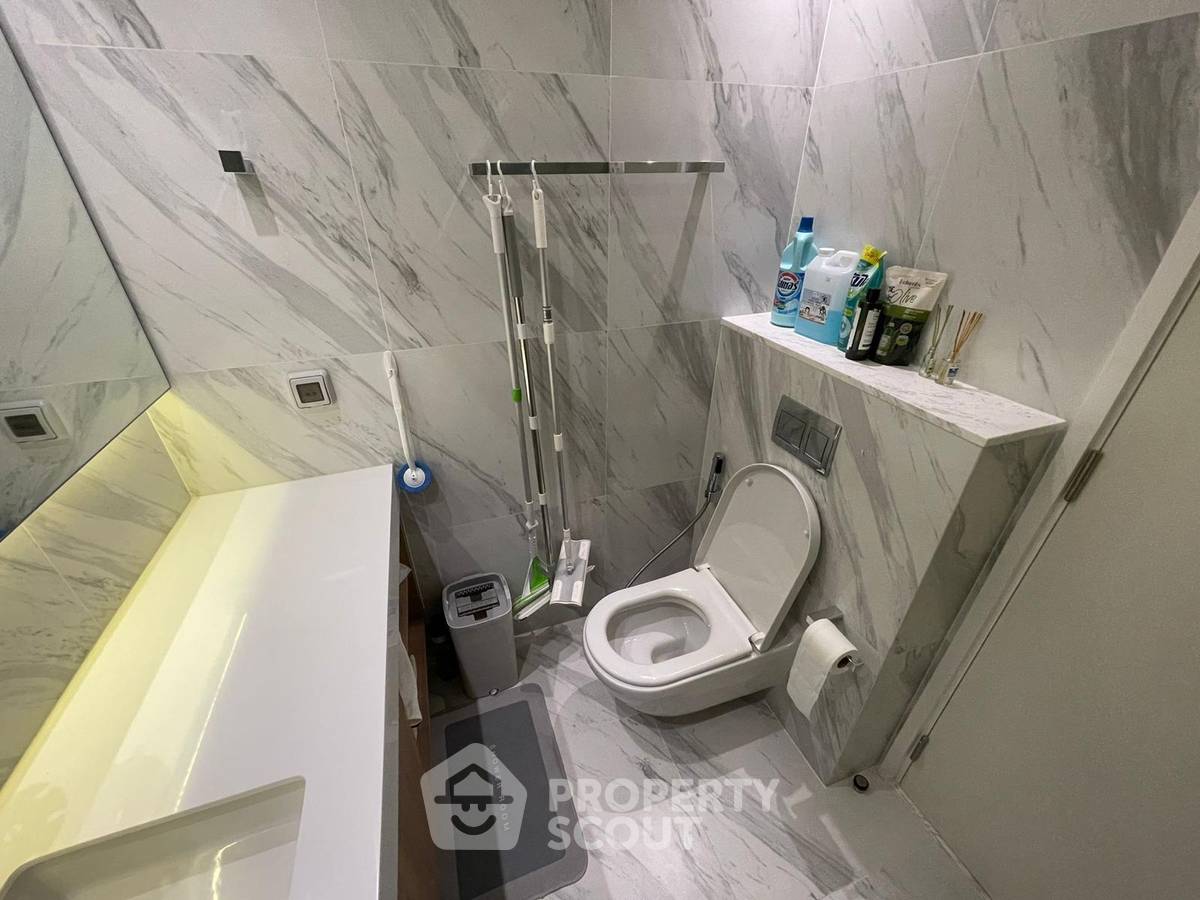 รูป คอนโดชั้น 20 แบบ 1 ห้องนอน Muniq Sukhumvit 23 ใกล้ MRT สุขุมวิท (ID 3231887) - รูปที่ 13/14