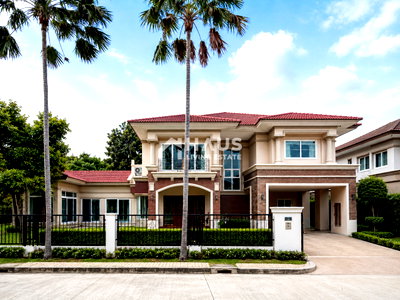 Houses for sale Phet Kasem Road : Laddarom Elegance Wongwaen Sathorn / 4 Bedrooms #HKCP096