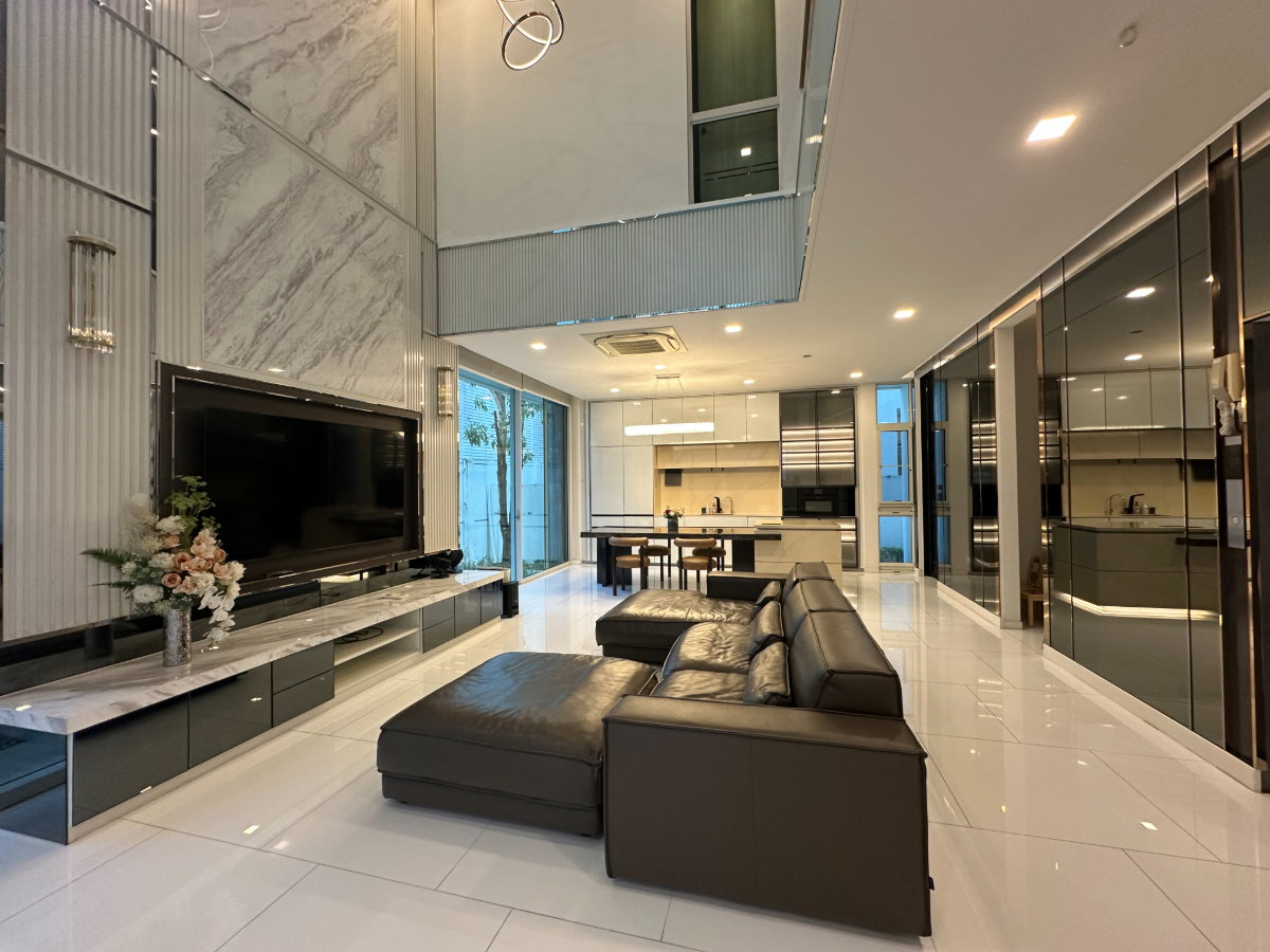 รูป ขาย - VIVE เอกมัย – รามอินทรา บ้านหรู 3 ชั้น - รูปที่ 1/7