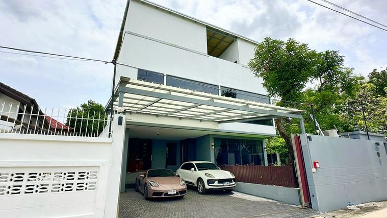 4-bed house for sale, 473 sqm, 97 sq wah, Din Daeng