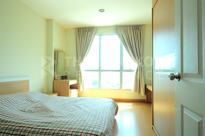 Condos for sale : Life@Ratchada - Huaikhwang Condo in Central City at an Affordable Price near MRT Huai Khwang Station