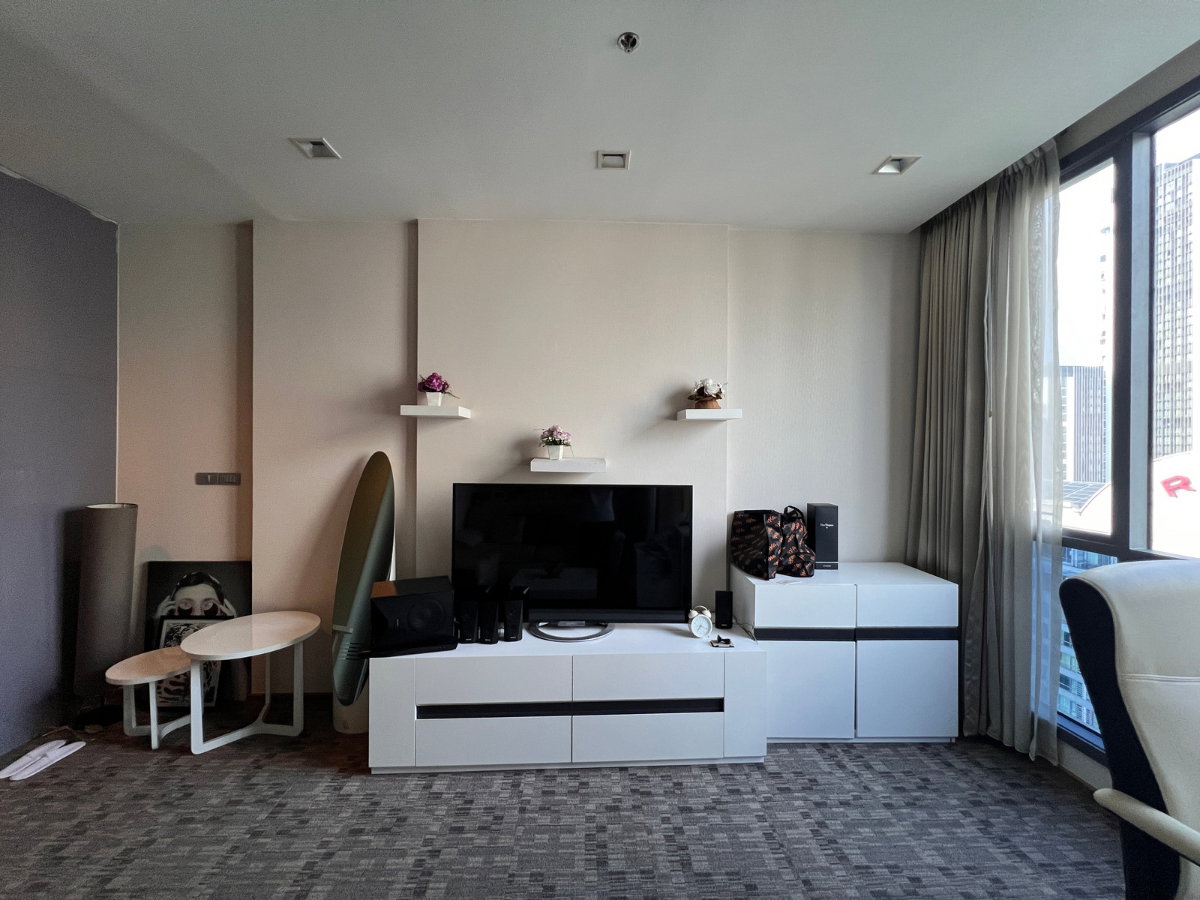 FOR SALE-- 1 BEDROOM 45 SQ.M -- THE BEST PRICE OF BUILDING -- CALL NOW 094-641-5974