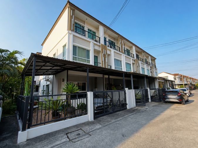 3-bed home office for sale, 142 sqm, 28.6 sq wah, THE PLANT CITI NAVAMIN
