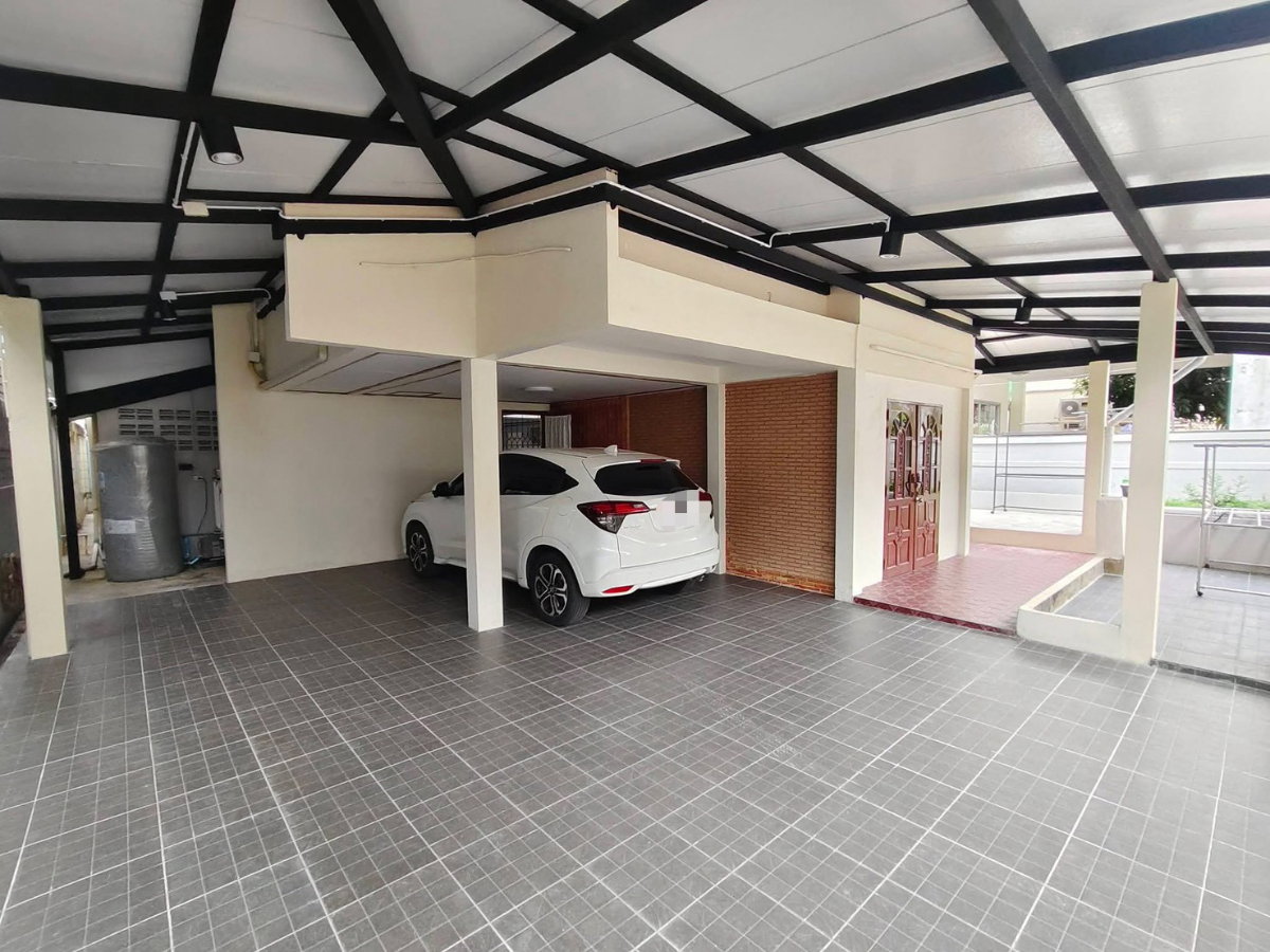 รูป 🏡 ให้เช่า บ้านเดี่ยวหลังใหญ่ ซอยประชาราษฎร์บำเพ็ญ 24 ทำเลเหม่งจ๋าย–ห้วยขวาง 4 ห้องนอน 2 ห้องทำงาน บ้านพื้นที่กว้าง ฟังก์ชันครบ - รูปที่ 2/13
