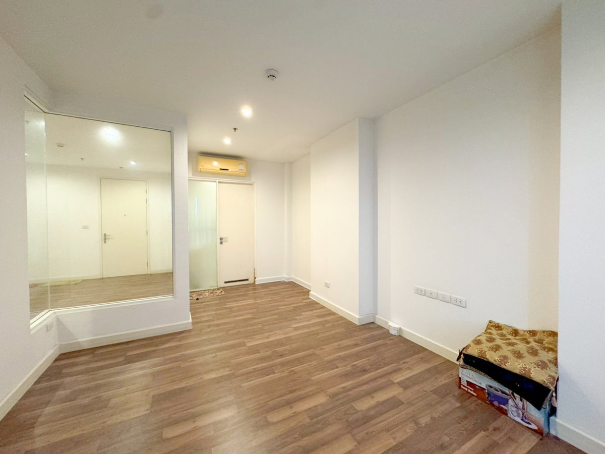 รูป 🏠✨ เดอะ รูม สาทร - ตากสิน (The Room Sathorn - Taksin) | ขายคอนโด 1 ห้องนอน (HBH-ST-293) - รูปที่ 4/12