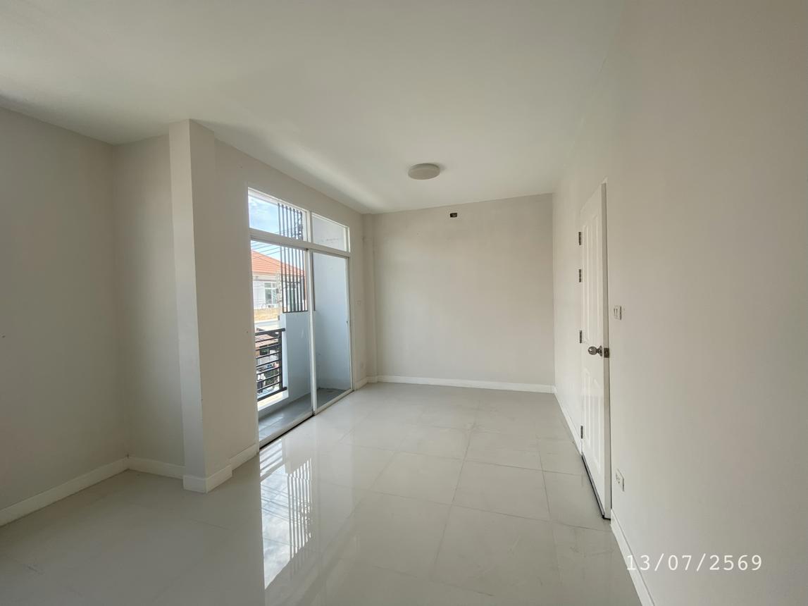 picture TOWN HOUSE 21 Sq.w. Phan Thong Chonburi for 2.1M - 30/37