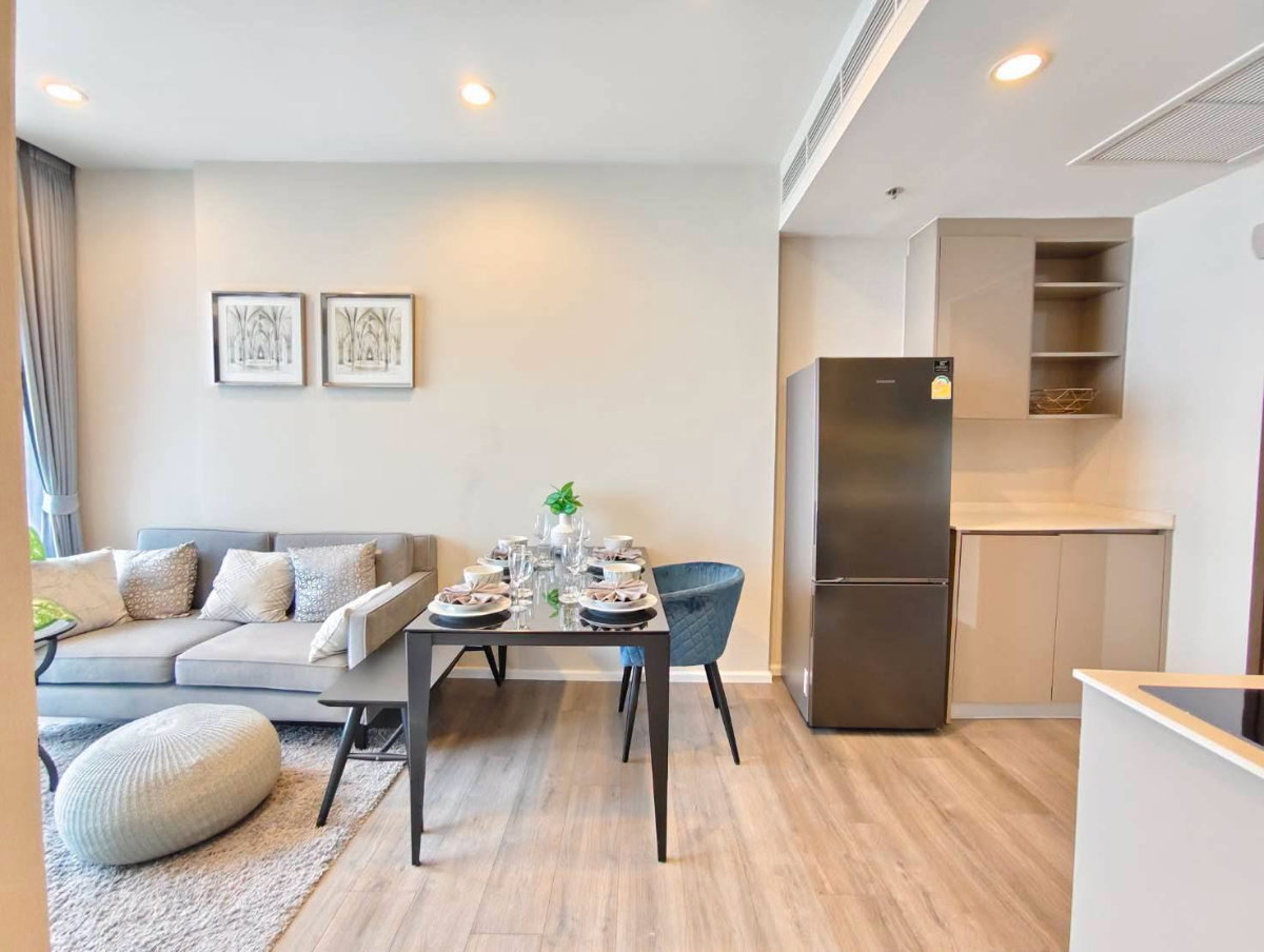 Condo for Rent Whizdom Essence Monthly 30,000 THB.