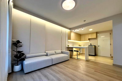 Condos for sale : Condo for sale, 42.82 sq m, The Sense Sukhumvit 68, near BTS Udom Suk. Beautifully renovated unit.