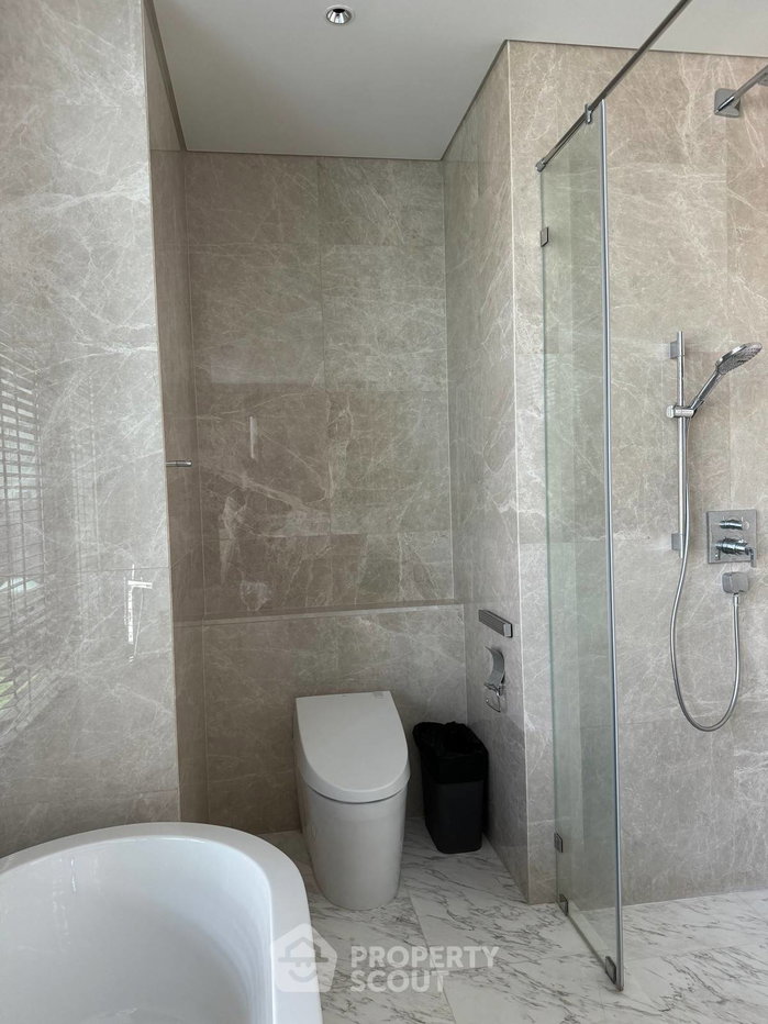 รูป คอนโด 2 ห้องนอน 154 ตร.ม. Sindhorn Residence ใกล้ BTS ราชดำริ (ID 2758494) - รูปที่ 13/15