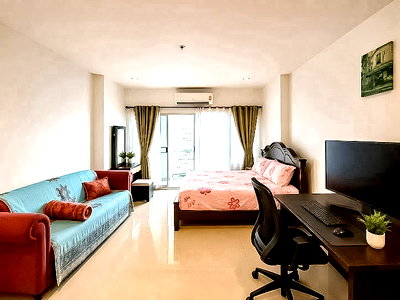 Condos for sale : Studio Condo for Sale View Talay 8 Jomtien Pattaya Sea View