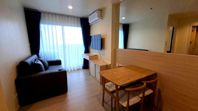 Condos for rent : Condo for Rent at The Trust Condo @BTS Erawan (M6908053) ID Line : @condo79