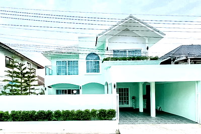 Houses for sale Chonburi : Stylish House for Sale Khao Noi East Pattaya 5 Bed Private Pool