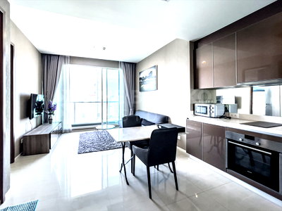 ขายคอนโด : 🌊 ห้องสวย วิวแม่น้ำ ราคาดี, Menam Residences  ใกล้ BTS สะพานตากสิน