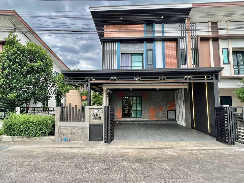 รูป เปิดจอง ทาวน์เฮ้าส์ รีโนเวทใหม่ สด สวยมาก หมู่บ้านฟ้าปิยรมย์ เทอร์เร่ ทางด่วนวงแหวน ลำลูกกาคลอง6 ปทุมธานี แต่งสวยงามมาก - รูปที่ 1/21