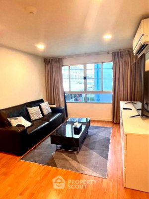 Condos for rent : 2-BR Condo At Lumpini Ville Cultural Center Near MRT Huai Khwang (ID 3234385)