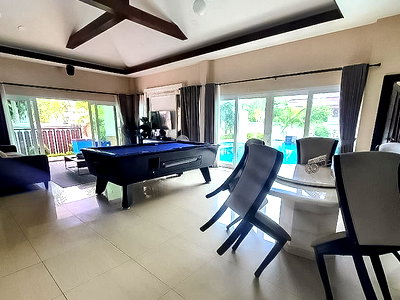 บ้านเดี่ยว นาจอมเทียน ชลบุรี : High End House for Sale Huai Yai 4 Bedrooms Private Pool