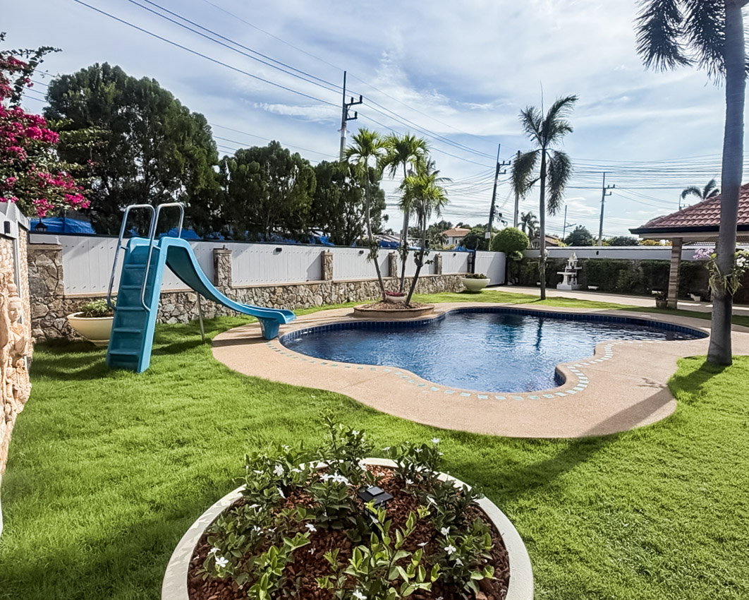 รูป 4 Bedroom Private Pool Villa for Rent East Pattaya - รูปที่ 2/12