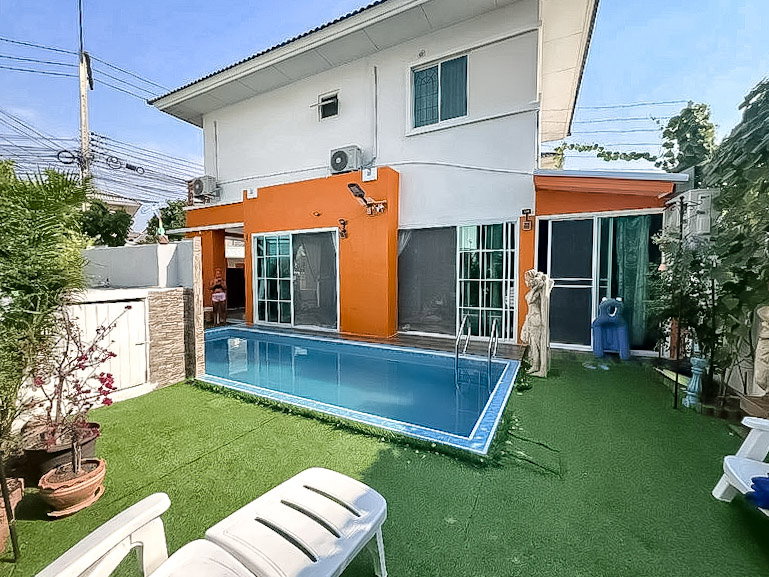 รูป Stylish House for Sale Chaiyapruek Pattaya 3Bed Private Pool - รูปที่ 1/10