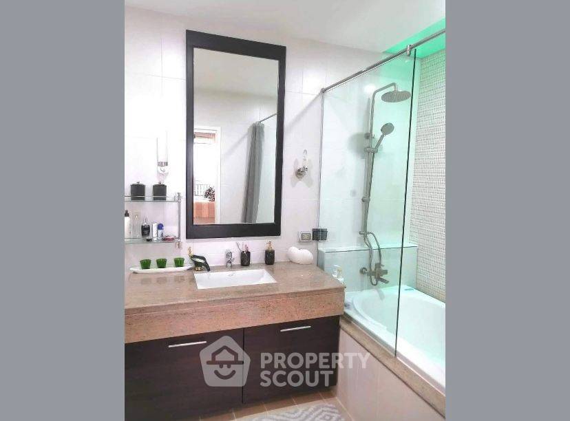 picture Spacious 2-BR 199 Sqm At Sunrise Beach Resort And Residence (ID 2334629) - 8/9