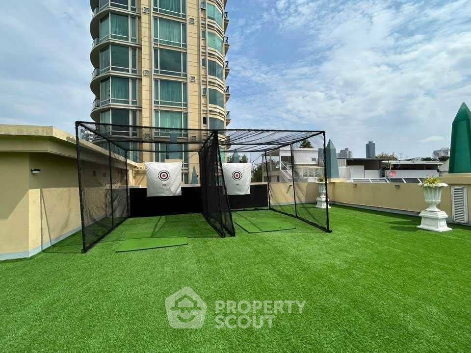 picture 22nd-Floor 2-BR At Royce Private Residences, MRT Sukhumvit (ID 3234636) - 10/10