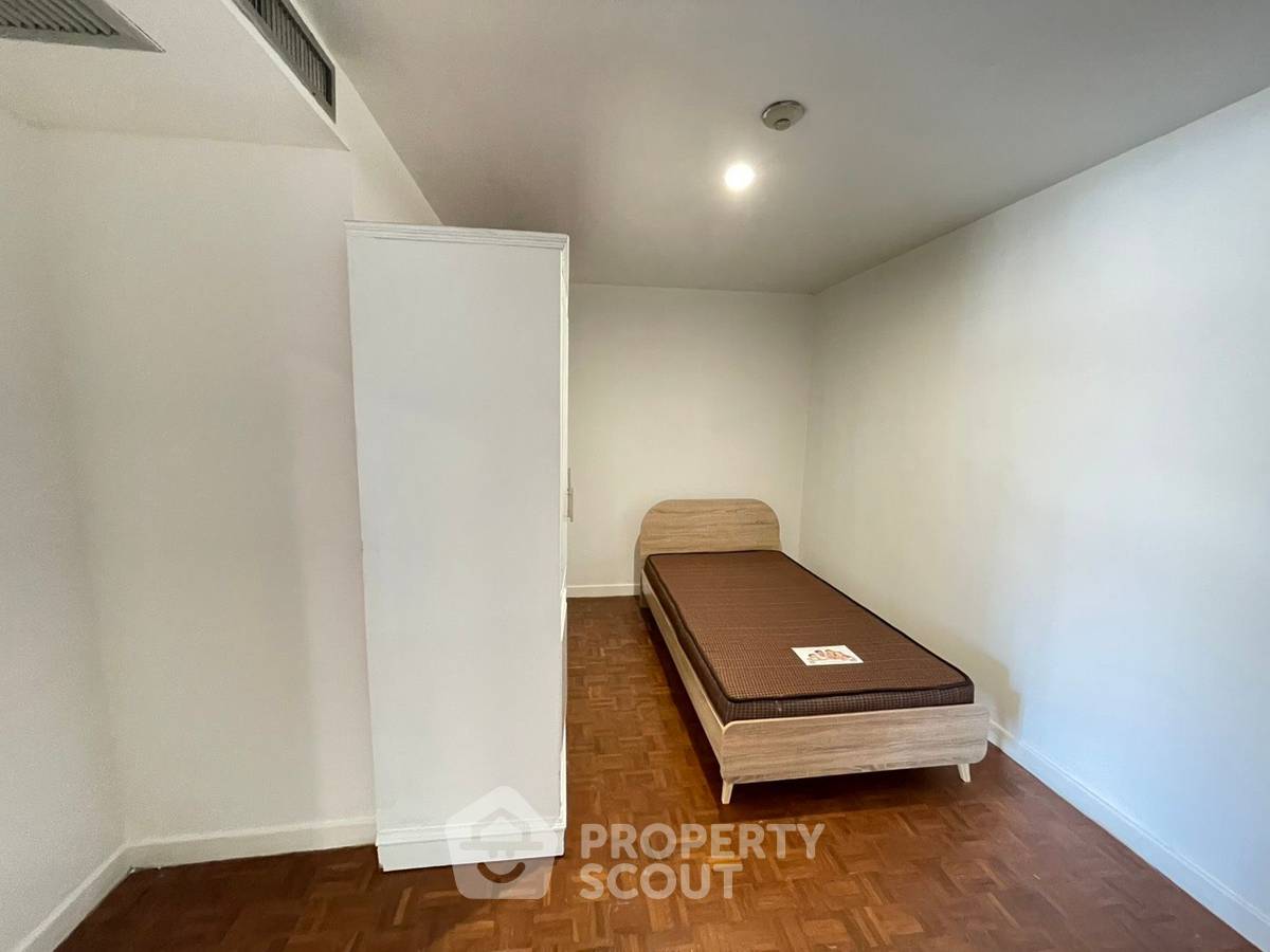 picture 2-BR Condo At Baan Sukhumvit Near BTS Thong Lor (ID 3234406) - 16/24
