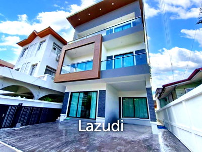 Houses for rent Bangkok : 4 Bed 5 Bath 330 SQ.M House in Soi Sukhumvit 65