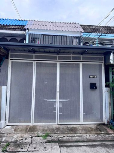 3-bed townhouse for rent, 18 sqm, 18 sq wah, Huai Khwang