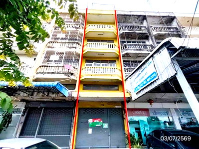 Shophouses for sale Saiaksorn School : SHOP HOUSE 28 Sq.w. Bang Khen Bangkok for 7.8M