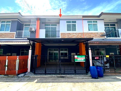 Townhouses for sale : TOWN HOUSE 21 Sq.w. Phan Thong Chonburi for 2.5M