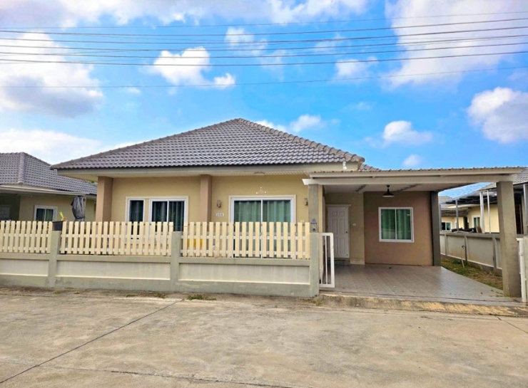 บ้านให้เช่า ใกล้หาดแม่รำพึง 5 นาที
ให้เช่าเพียง 12,000 บาท.-
