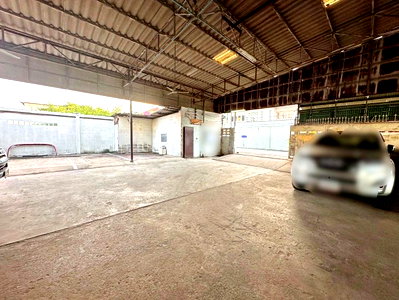 Factory for rent Sukhumvit Road : Bangchak PhraKhanong Warehouse for rent 553sq.m. central Sukhumvit 60-66 1bed 64,999 B-M. 1bath.  ne