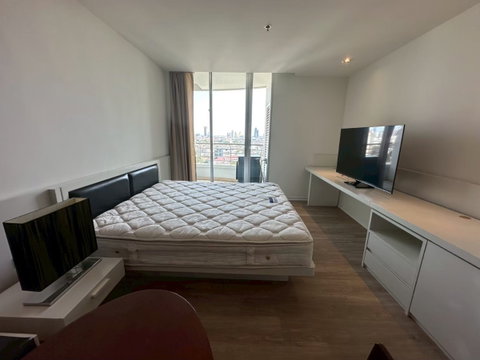 Condo For Rent | The Best Value In The Project “Sathorn Heritage” 40 Sq.m. Near BRT Arkan Songkhro and BTS Chong Nonsi