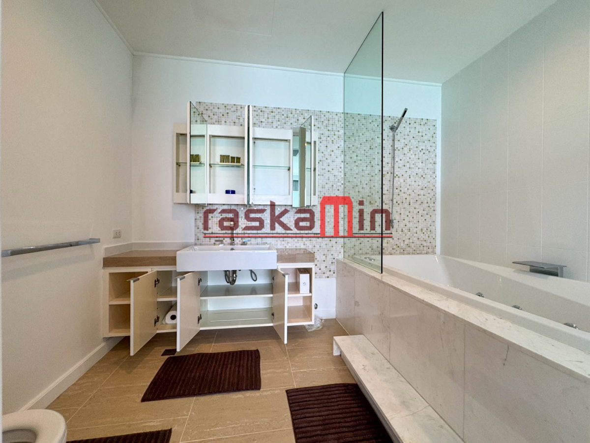 picture Northpoint Wongamat Condo for Rent – 3 Bedroom Duplex, Tower A, Sea View - 21/28