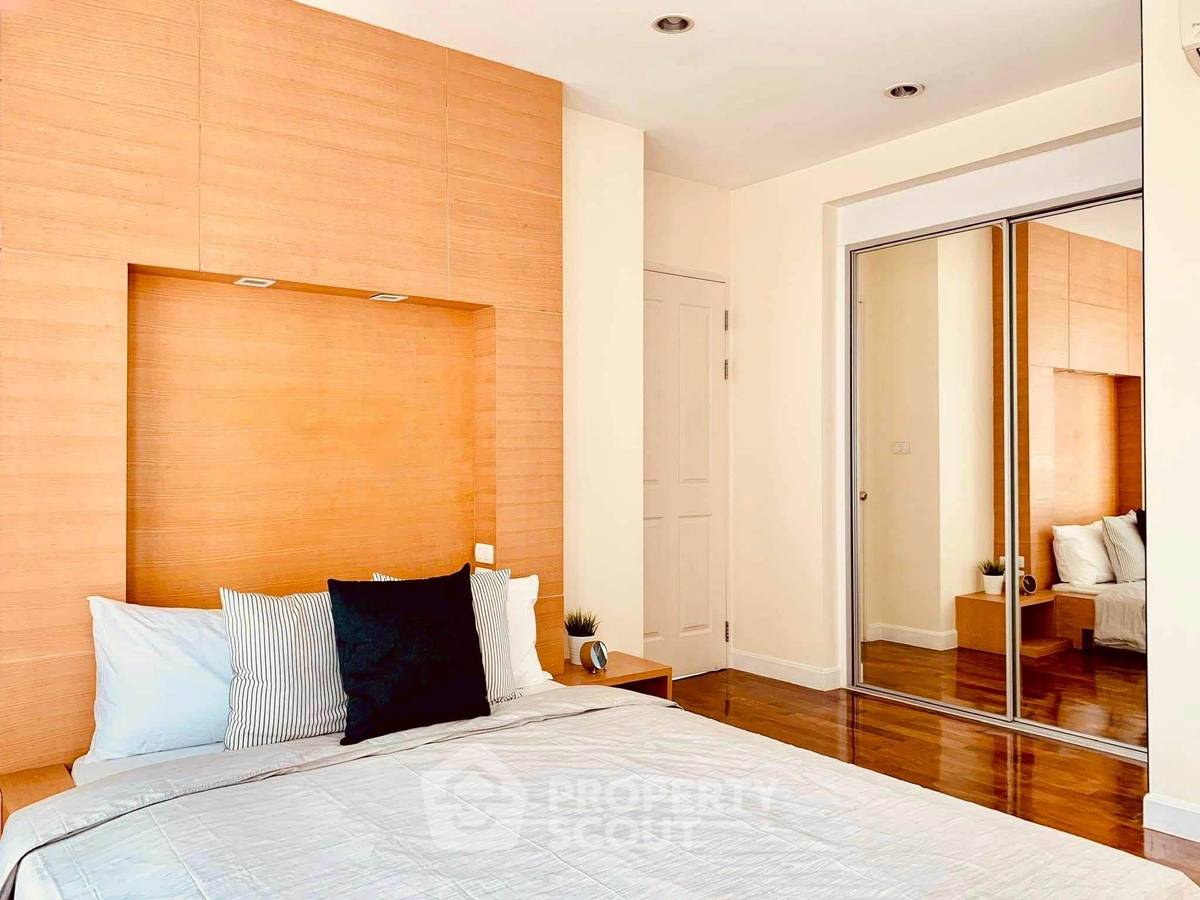 picture 1-BR Condo At Baan Siri 31 Near MRT Sukhumvit (ID 3234624) - 10/17