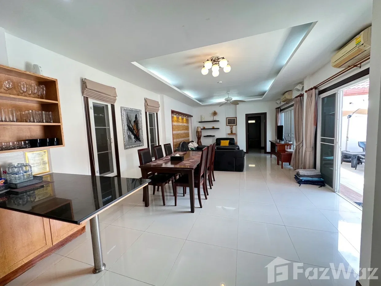 picture 3 Bedrooms Villa for rent at Massarossa 6713445 - 4/26