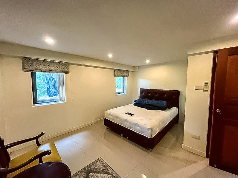 รูป High End House for Sale Chaiyapruek 7Bed Fully Furnished - รูปที่ 9/14
