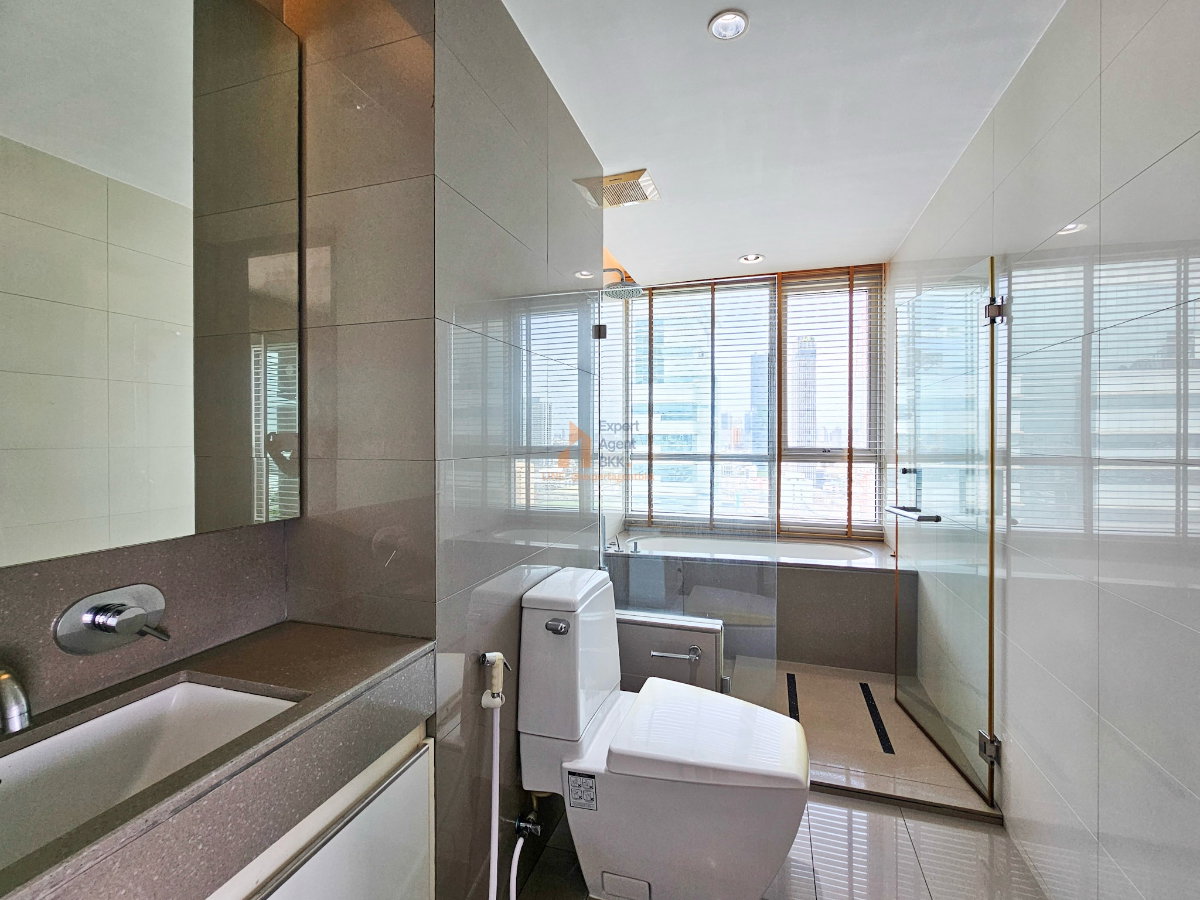 picture SALE : The Address Phayathai - 2 Bedroom LC270 - 17/18