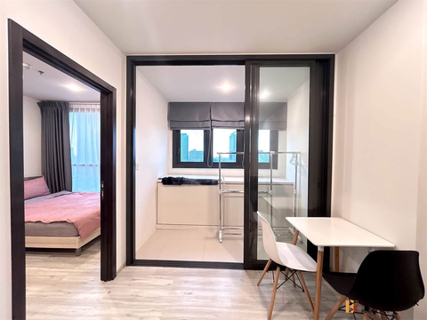 High-potential Location, Not as Expensive as You Think XT Huaikhwang near MRT Huai Khwang Station