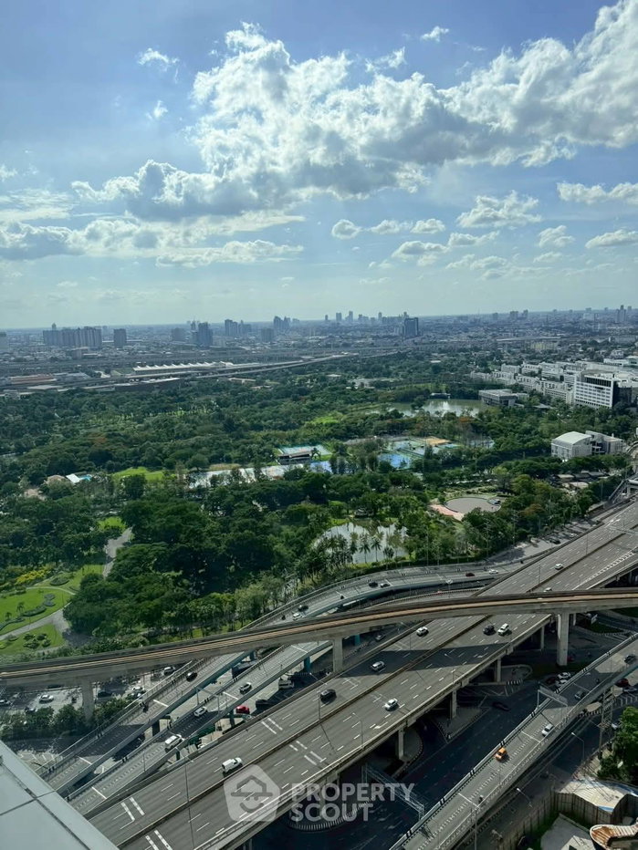 picture 36th-Floor 2-BR The Saint Residences 100m To MRT Phahon Yothin (ID 3234378) - 9/12