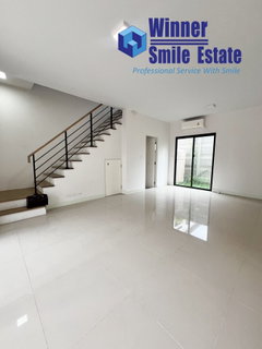 For Sale : 3-Story Townhome in Baan Klang Muang Sukhumvit - On Nut Project, Soi On Nut 70/1