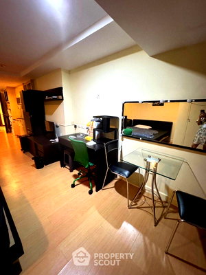 Condos for rent : 200m From BTS Nana | 1-BR At The Trendy Condominium (ID 2309741)